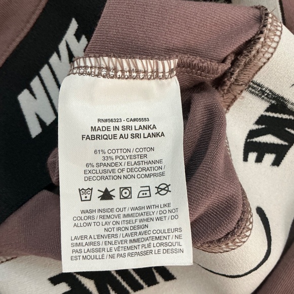 Nike maroon cropped athletic top on the east side size medium - Picture 7 of 7